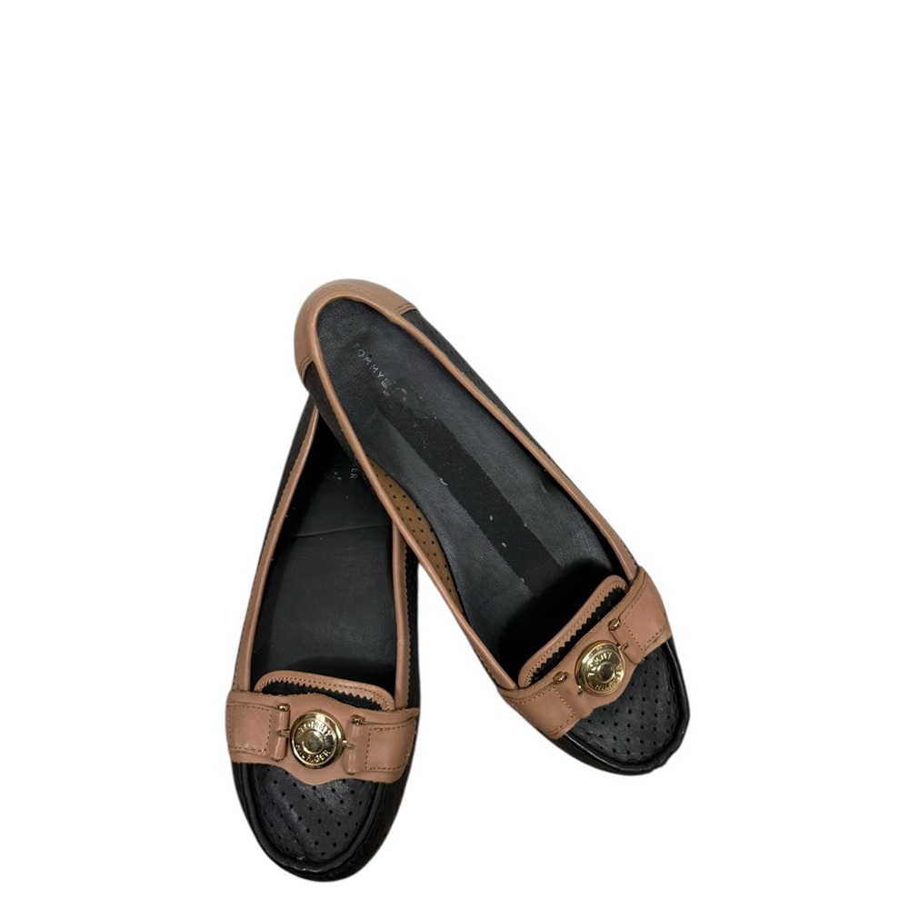 Tommy Hilfiger black and brien loafers with gold emblem size 9.5 - Picture 2 of 8